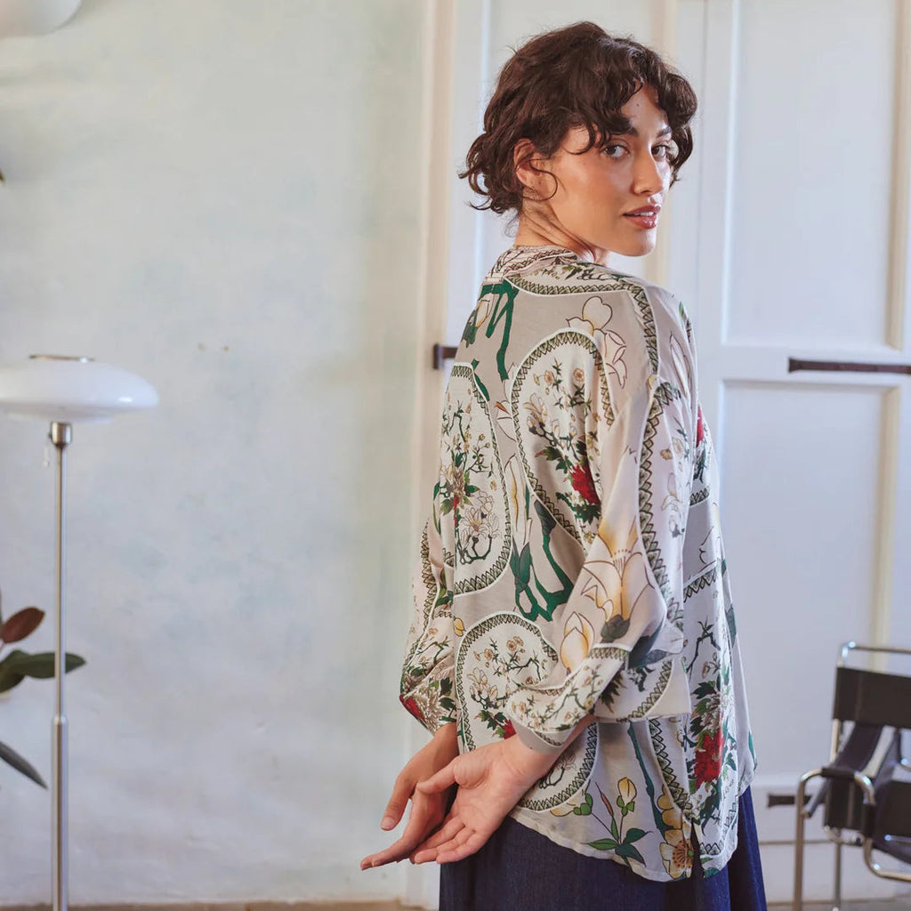 KIMONO